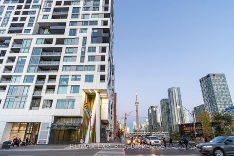 Photo 2 at 27 Bathurst Street, Waterfront Communities C1, Toronto