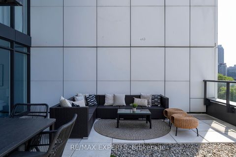 Photo 18 at 27 Bathurst Street, Waterfront Communities C1, Toronto