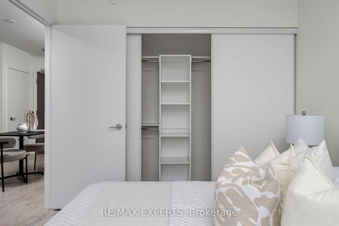 Photo 29 at 27 Bathurst Street, Waterfront Communities C1, Toronto