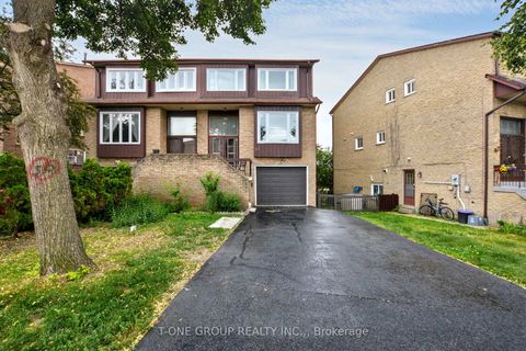 Photo 1 at 45 Henry Welsh Drive, Branson, Toronto