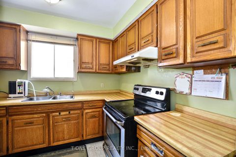 Photo 7 at 45 Henry Welsh Drive, Branson, Toronto Photo 7 at 45 Henry Welsh Drive, Branson, Toronto