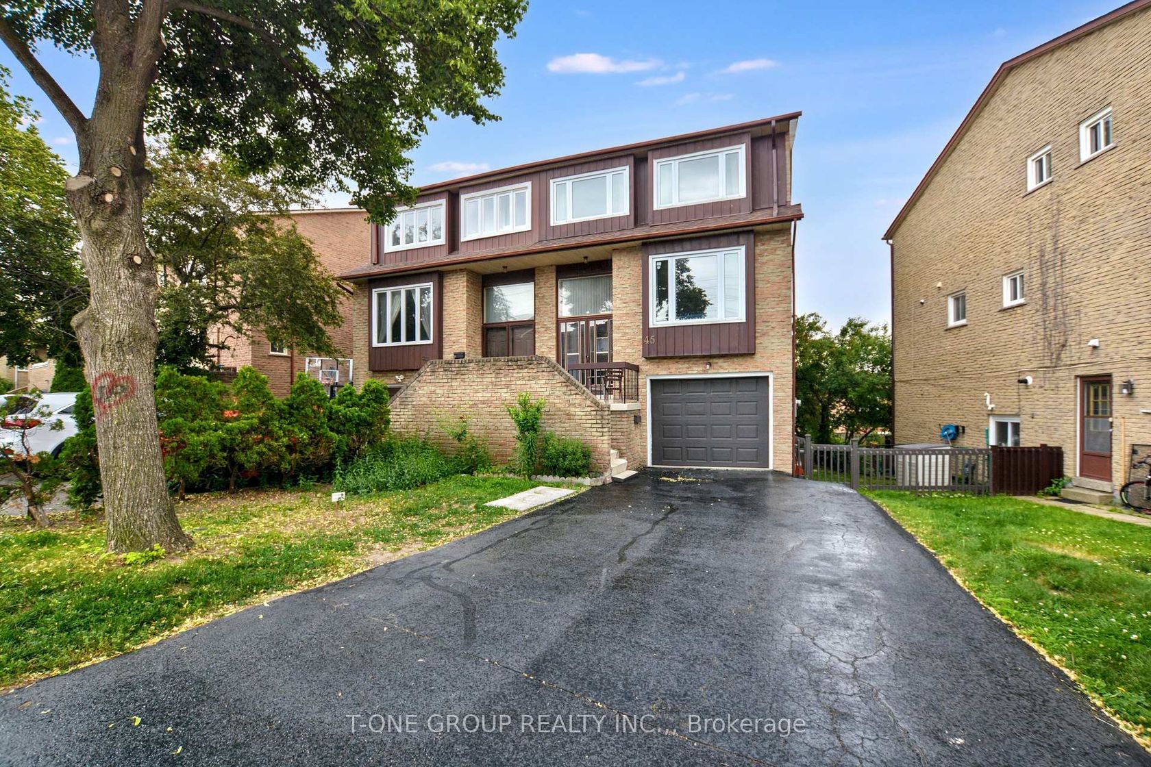 45 Henry Welsh Drive, Branson, Toronto 