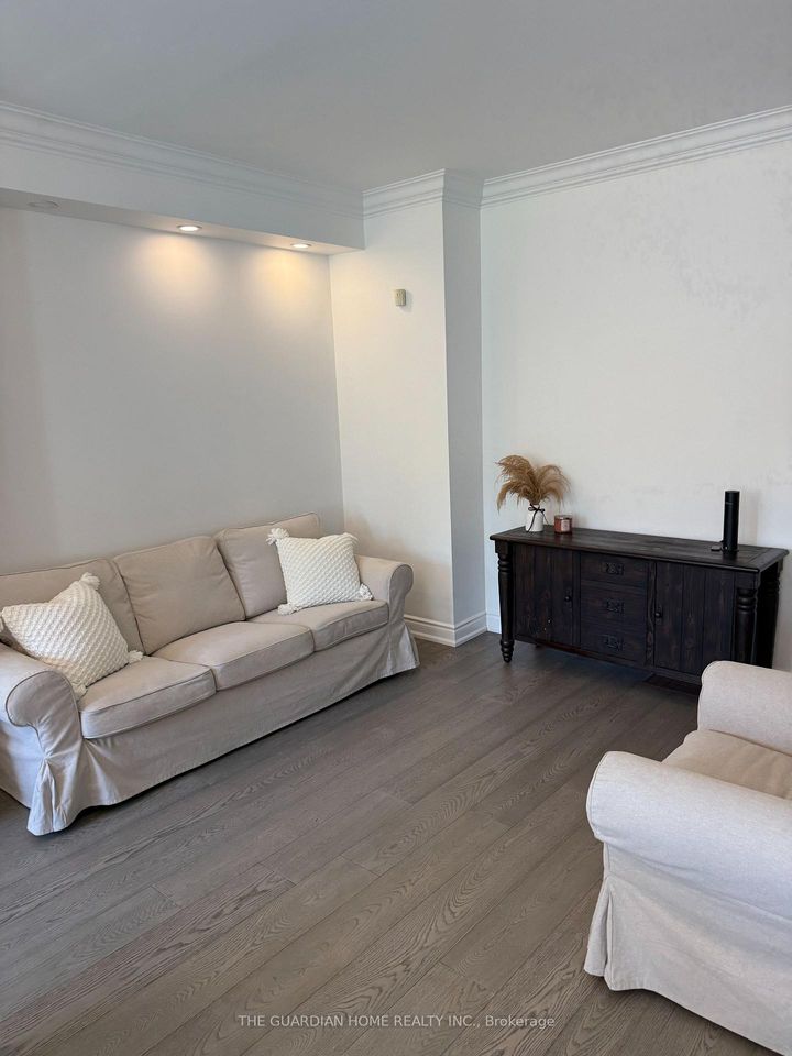 Photo 9 at 35 - 3057 Finch Avenue W, Humbermede, Toronto