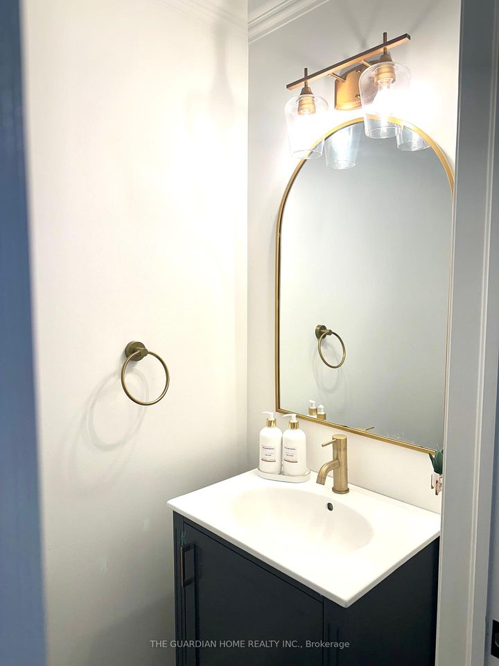 Photo 11 at 35 - 3057 Finch Avenue W, Humbermede, Toronto