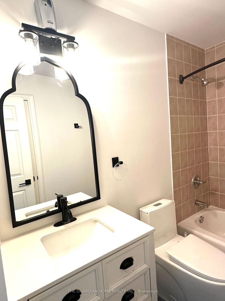 Photo 16 at 35 - 3057 Finch Avenue W, Humbermede, Toronto