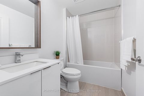Photo 11 at 301 - 543 Richmond Street W, Waterfront Communities C1, Toronto