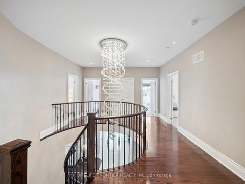 Photo 18 at 166 Stanton Avenue N, Vellore Village, Vaughan