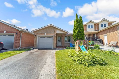 Photo 3 at 27 - 165 Tapscott Road N, Malvern, Toronto Photo 3 at 27 - 165 Tapscott Road N, Malvern, Toronto