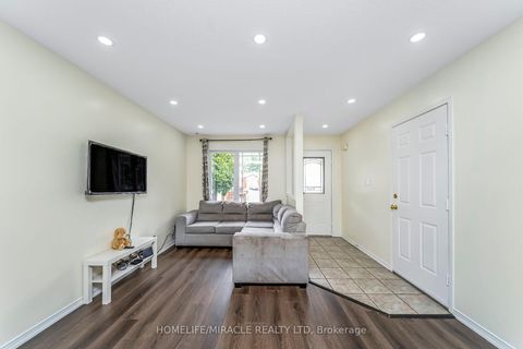 Photo 7 at 27 - 165 Tapscott Road N, Malvern, Toronto