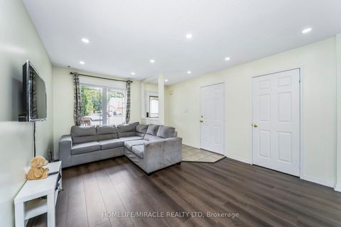 Photo 8 at 27 - 165 Tapscott Road N, Malvern, Toronto