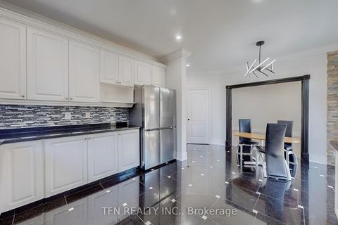 Photo 14 at 120 Valley Vista Drive, Patterson, Vaughan Photo 14 at 120 Valley Vista Drive, Patterson, Vaughan