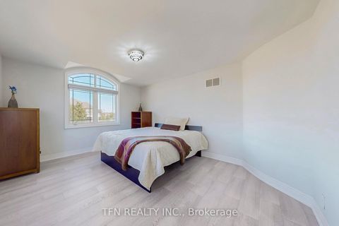 Photo 22 at 120 Valley Vista Drive, Patterson, Vaughan Photo 22 at 120 Valley Vista Drive, Patterson, Vaughan