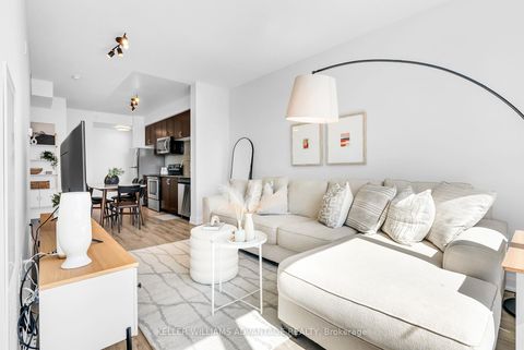 Photo 1 at 813 - 2800 Keele Street, CFB, Toronto