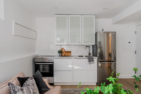 Photo 23 at 389 Woodbine Avenue, The Beaches, Toronto