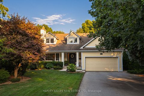 Photo 1 at 17 Elstree Road, Humber Valley, Toronto