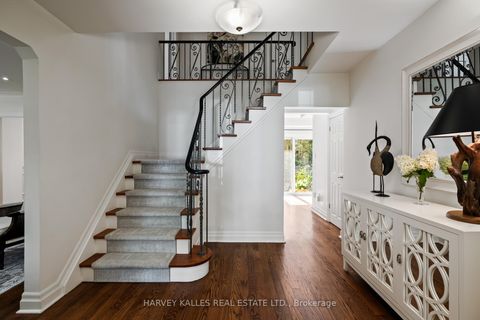 Photo 5 at 17 Elstree Road, Humber Valley, Toronto