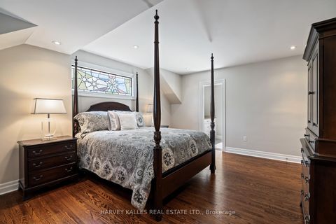 Photo 25 at 17 Elstree Road, Humber Valley, Toronto
