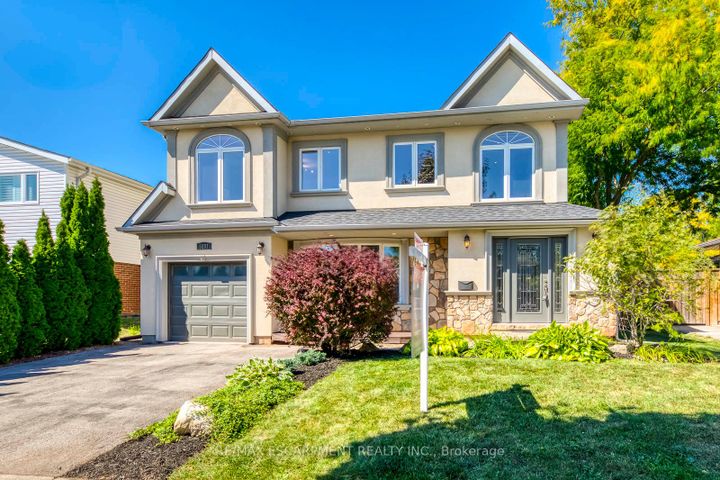 Photo 1 at 5281 Cindy Lane, Appleby, Burlington