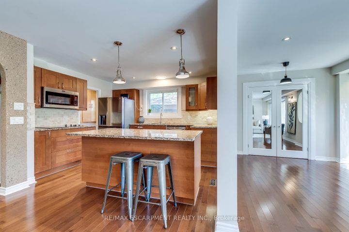 Photo 13 at 5281 Cindy Lane, Appleby, Burlington
