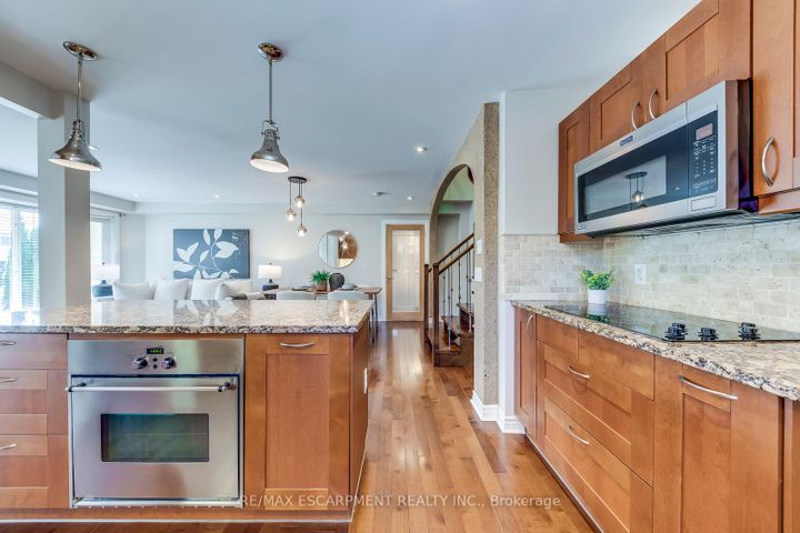 Photo 18 at 5281 Cindy Lane, Appleby, Burlington