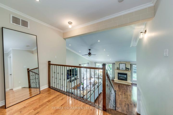 Photo 32 at 5281 Cindy Lane, Appleby, Burlington