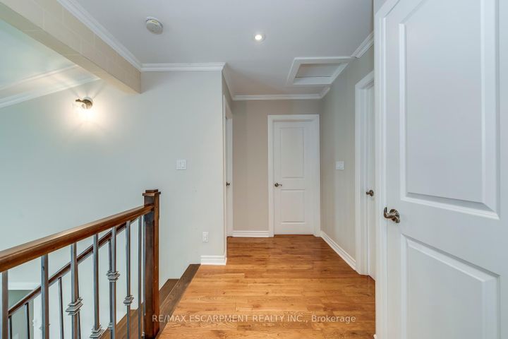 Photo 33 at 5281 Cindy Lane, Appleby, Burlington