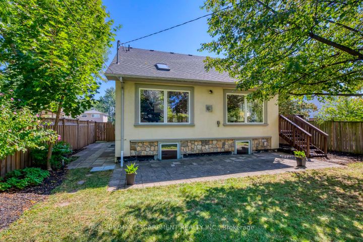 Photo 49 at 5281 Cindy Lane, Appleby, Burlington