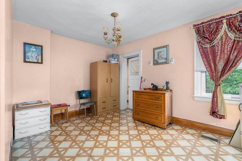 Photo 12 at 201 Westmount Avenue, Oakwood Village, Toronto