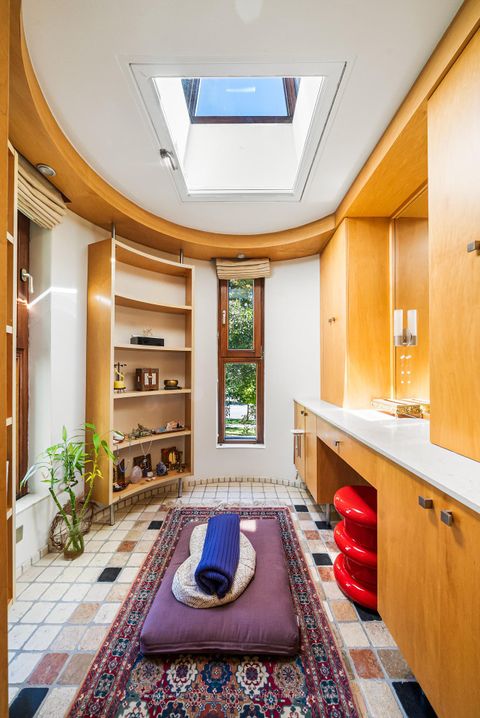 Photo 22 at 31 Governors Road, Leaside, Toronto