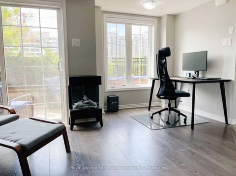 Photo 7 at 60 - 2441 Greenwich Drive, WM Westmount, Oakville