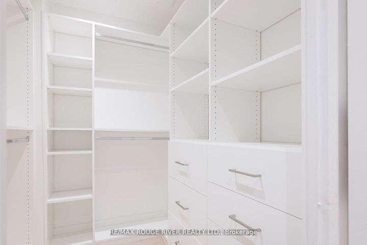 Photo 15 at 109 - 238 Doris Avenue, Willowdale East, Toronto