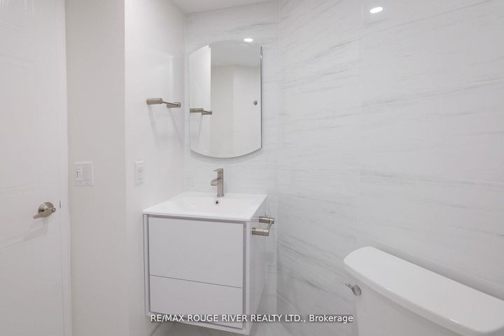 Photo 18 at 109 - 238 Doris Avenue, Willowdale East, Toronto