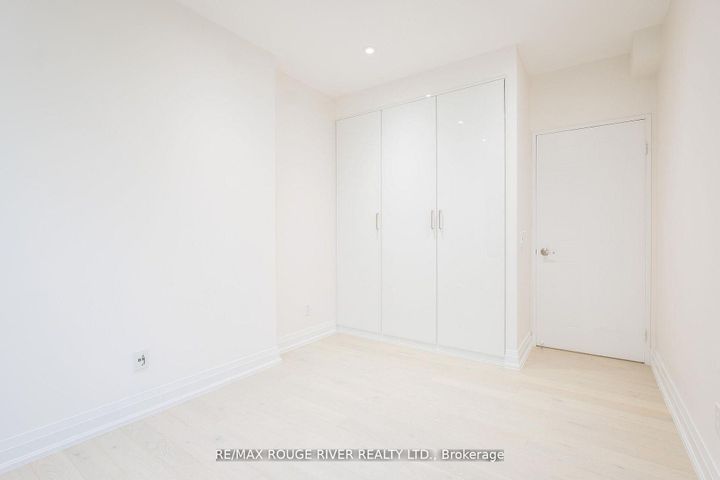 Photo 20 at 109 - 238 Doris Avenue, Willowdale East, Toronto