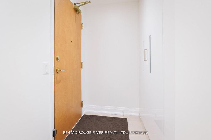 Photo 24 at 109 - 238 Doris Avenue, Willowdale East, Toronto