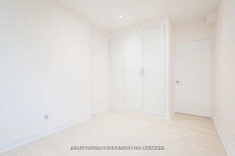 Photo 20 at 109 - 238 Doris Avenue, Willowdale East, Toronto