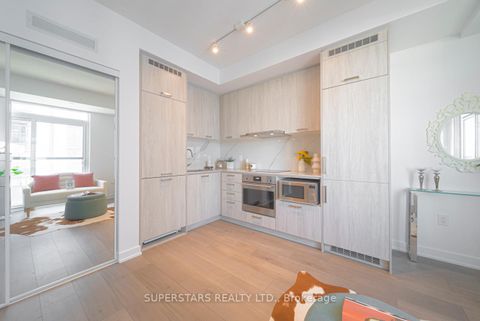 Photo 2 at 1003 - 38 Honeycrisp Crescent, Vaughan Corporate Centre, Vaughan