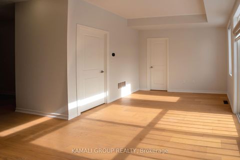 Photo 16 at 51 Ahchie Court, Patterson, Vaughan