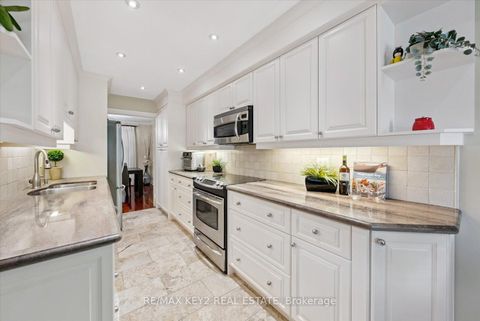 Photo 7 at 201 - 34 Snowshoe Mill Way, Windfields, Toronto
