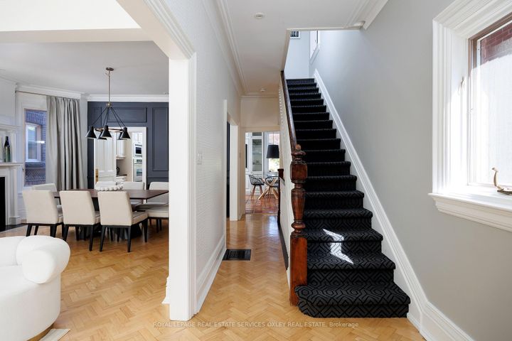 Photo 11 at 134 Roxborough Street W, Annex, Toronto