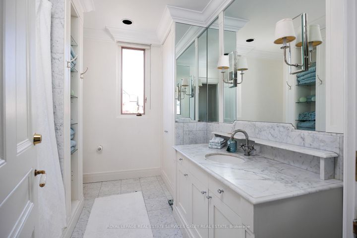 Photo 15 at 134 Roxborough Street W, Annex, Toronto