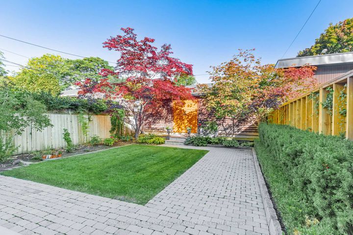 Photo 31 at 134 Roxborough Street W, Annex, Toronto