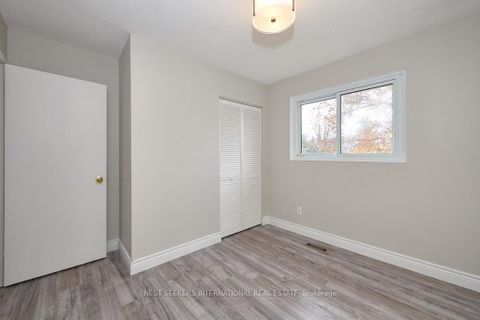 Photo 8 at 257 Dodson Road, Painswick North, Barrie