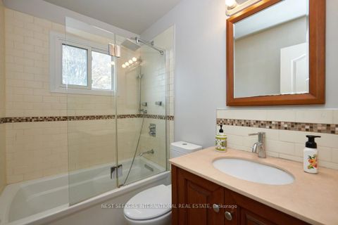 Photo 11 at 257 Dodson Road, Painswick North, Barrie