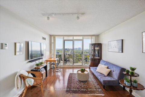 Photo 13 at 2411 - 33 Sheppard Avenue E, Willowdale East, Toronto