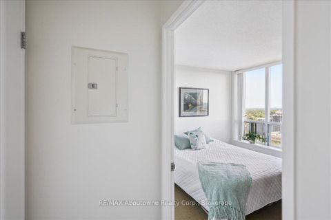 Photo 22 at 2411 - 33 Sheppard Avenue E, Willowdale East, Toronto