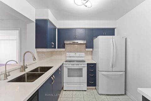 Photo 5 at 818 - 18 Sommerset Way, Willowdale East, Toronto