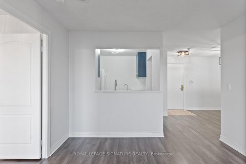 Photo 7 at 818 - 18 Sommerset Way, Willowdale East, Toronto