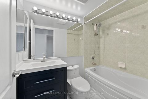 Photo 12 at 818 - 18 Sommerset Way, Willowdale East, Toronto