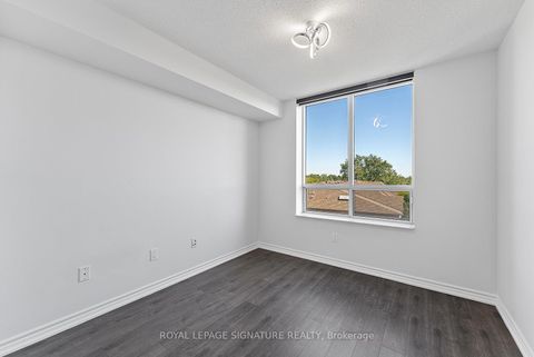 Photo 13 at 818 - 18 Sommerset Way, Willowdale East, Toronto