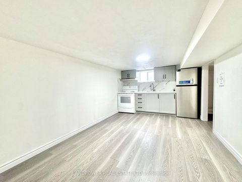 Photo 21 at 1745 Dufferin Street, Oakwood Village, Toronto Photo 21 at 1745 Dufferin Street, Oakwood Village, Toronto